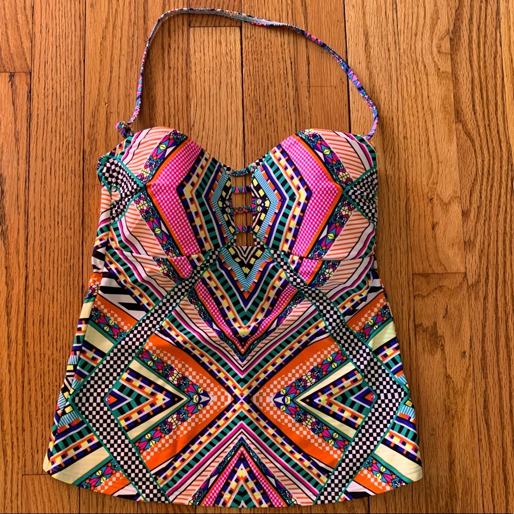 NWOT Jessica Simpson tankini top - size small